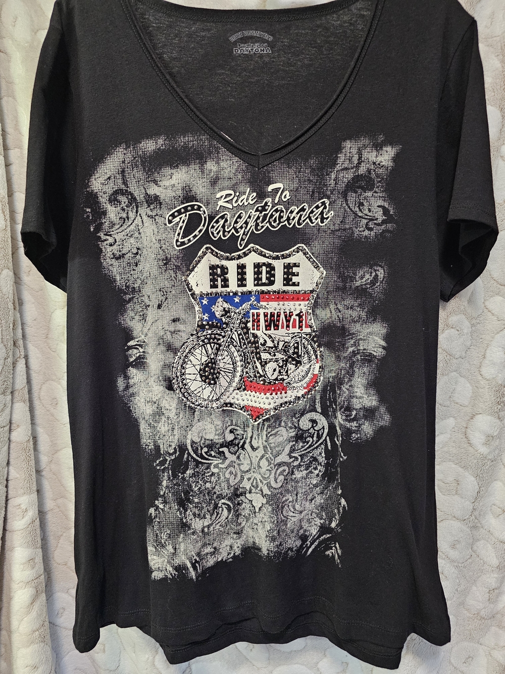 Black 'Ride to Daytona' Graphic V-Neck Tee - Women's Short Sleeve